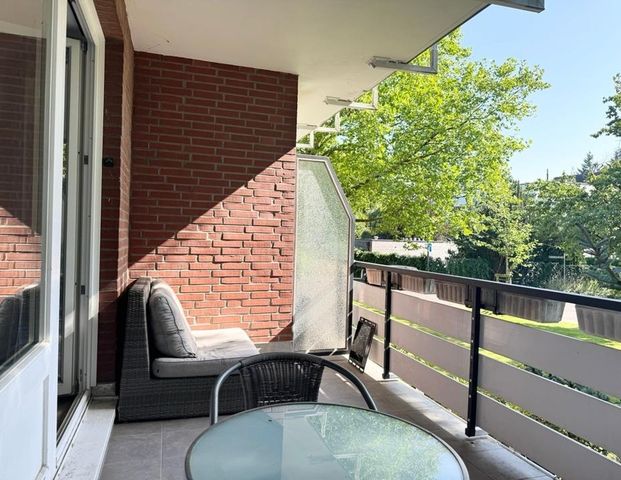 Renovierte Wohnung mit EBK & Balkon nähe U-Bahn Berne - Foto 1