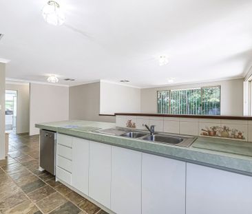 Spacious & Well-Maintained 4-Bedroom Family Home in a Prime Location - Photo 6