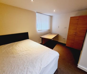 7 Bed Student Accommodation - Photo 4