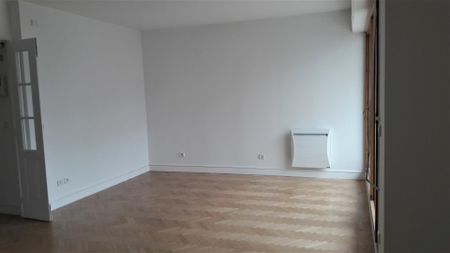 location Appartement T1 DE 34m² À PARIS - Photo 2