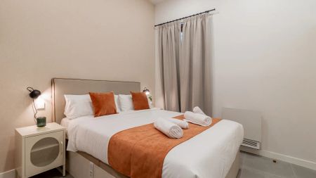 3-bedroom apartment for rent in Embajadores - Photo 5