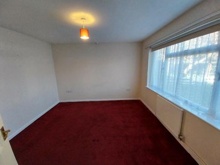 2 bedroom bungalow to rent - Photo 2