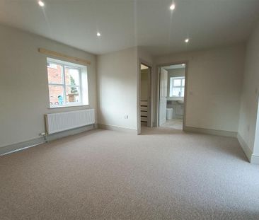 3 bedroom detached bungalow to rent - Photo 1