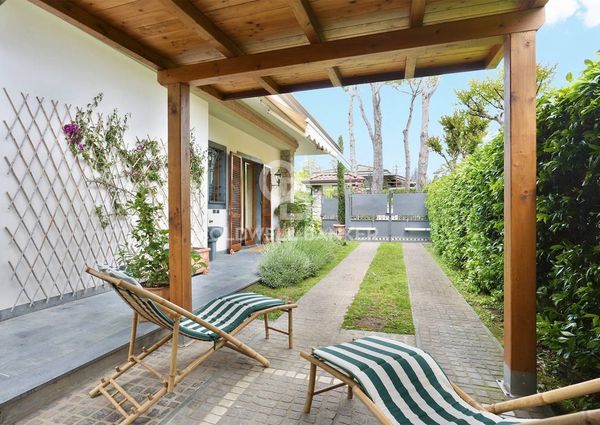 Via Scassicarli, 30, Forte dei Marmi, Tuscany 55042