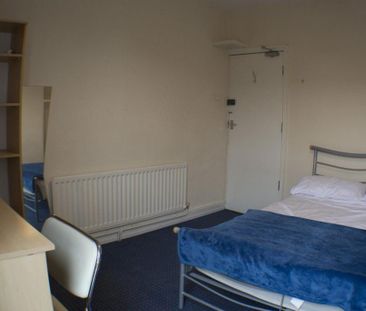 4 bedroom house to rent - Photo 3