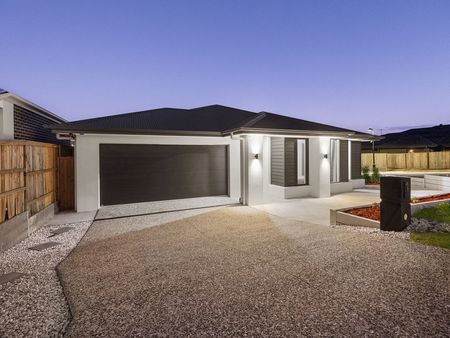 1 Soapberry Circuit, Collingwood Park QLD 4301 - House For Rent - $760 | Domain - Photo 2