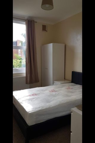 4 Bed Terraced House, Earlsdon Avenue North, CV5 - Photo 4