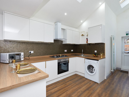 A Perfect Shared House for Rent in Coventry 🌟 - Photo 5