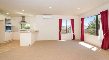 Townhouse in good location - Photo 5