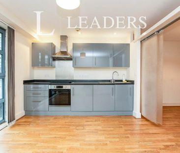 1 bedroom flat to rent - Photo 5