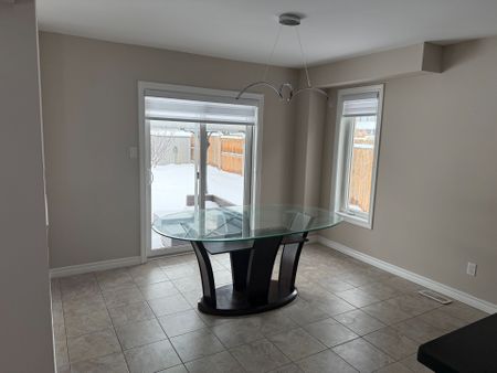 For Lease - 1308 Lawson Road Unit# Upper, London North, Ontario - Photo 2