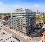 Centretown mid-rise modern apartment building. - Photo 4