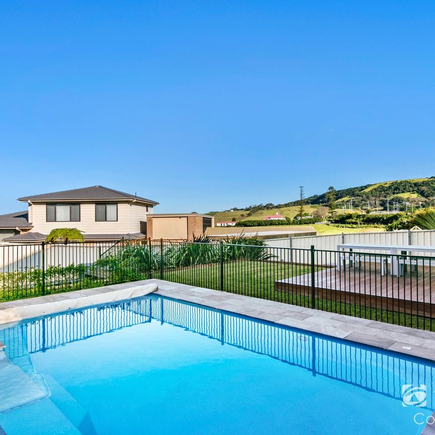 8 South Kiama Drive, 2533, Kiama Heights Nsw - Photo 1