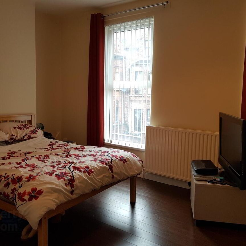 19 Orient Gardens, BT146LH, Belfast - Photo 1