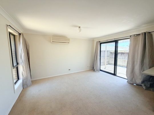 Stylish and Spacious Villa - Photo 1