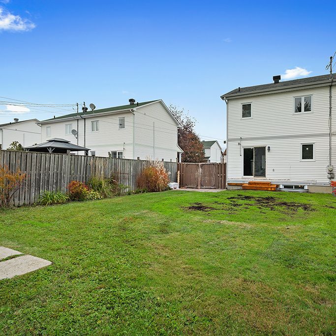 Maison Rénovée à Louer - Photo 1