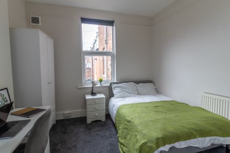 4 Bed Student Accommodation - Photo 4