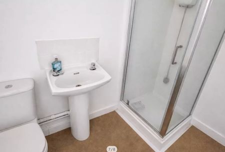 2 Bed Flat, Wellington Street, LU1 - Photo 3