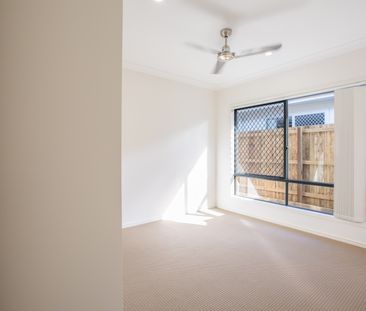 16 Aspen Way, Arundel QLD 4214 - House For Rent | Domain - Photo 1