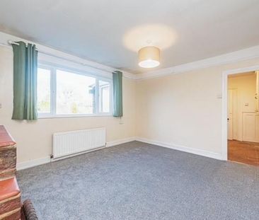 3 bedroom detached bungalow to rent - Photo 1