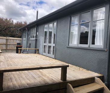 Charming 3BR Home in Hokowhitu - Photo 3