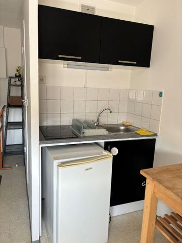 Location Appartement 1 pièce 20m² - Photo 2