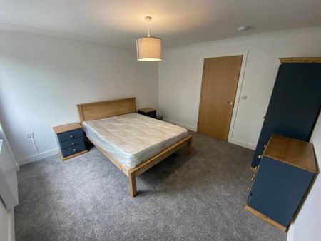 2 bedroom flat to rent - Photo 2