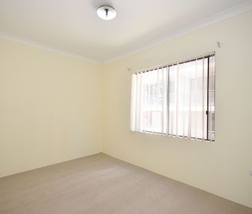 Renovated 2 Bedroom Unit in Handy Location - Photo 2