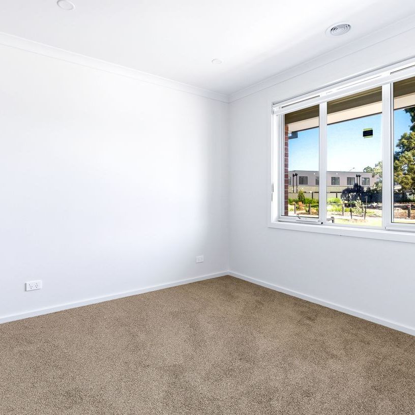 Modern & Comfortable Living in Mickleham - Photo 1
