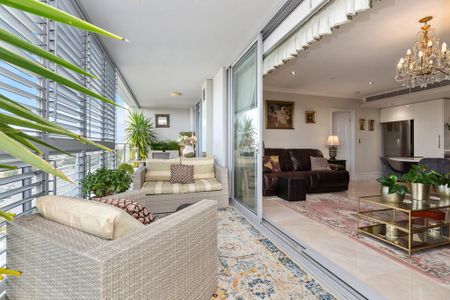 Premium Two-Bedroom Riverfront Residence - Photo 3