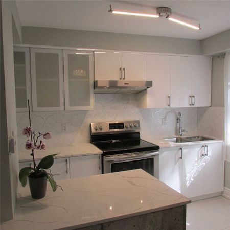 For Lease - 19 Troy Street Unit# 19B, Mississauga, Ontario - Photo 3