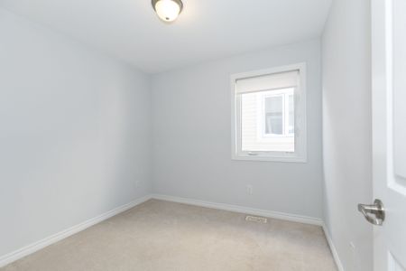 For Lease - 937 Shimmerton Circle, Kanata, Ontario - Photo 4