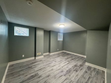 For Lease - 6 Lillian Crescent, Brampton, Ontario - Photo 4