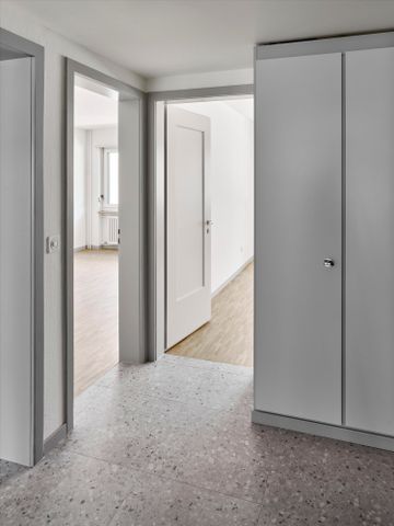 "Your new home?" - Photo 5