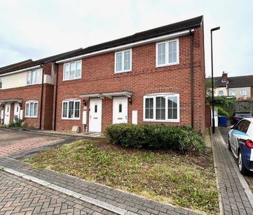 3 bedroom semi-detached house to rent - Photo 4