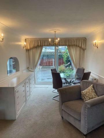 Ramsay Gardens, Romford, RM3 - Photo 5