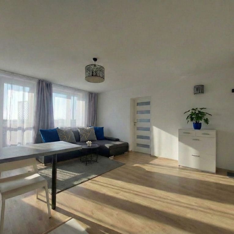 Zobacz >Słoneczne mieszkanie na ostatnim piętrze 38.5 m² - Photo 1