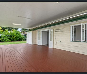 Comfortable Family Home in Silkstone - Photo 3