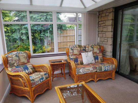 4 bedroom bungalow to rent - Photo 1