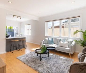 Cosy Home & Superb Location - Photo 1