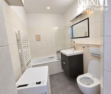 Staromestský byt 63m2 s dušou a 10 m² lodžiou - Photo 4