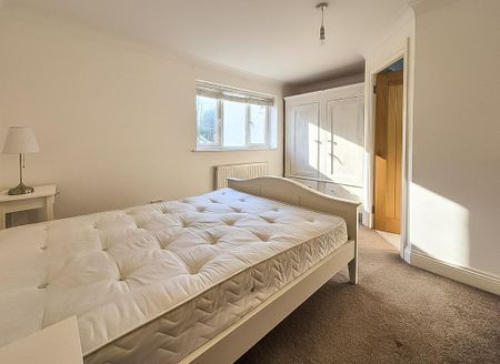 2 bedroom maisonette to rent - Photo 4