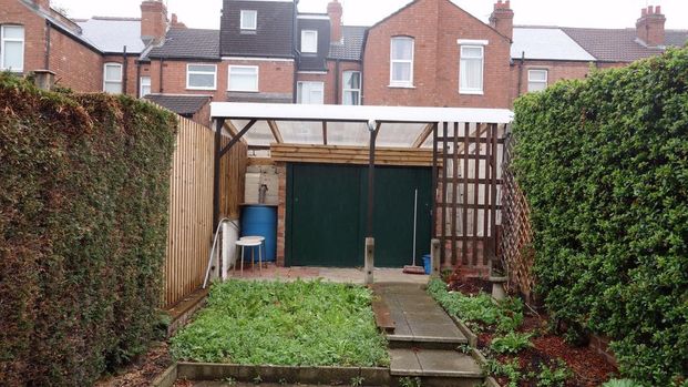 2 bedroom terraced house to rent - Photo 1