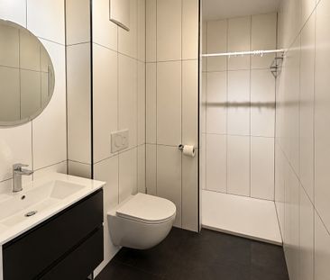 Magnifique appartement de 2.5 pièces en attique moderne à Sion - Foto 3