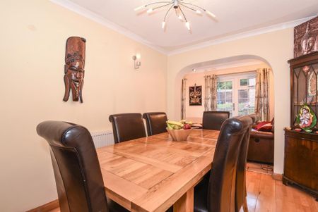 3 bedroom terraced house to rent - Photo 4