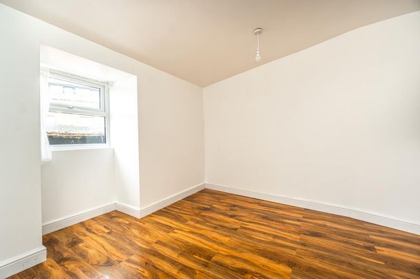 4 bedroom maisonette to rent - Photo 1