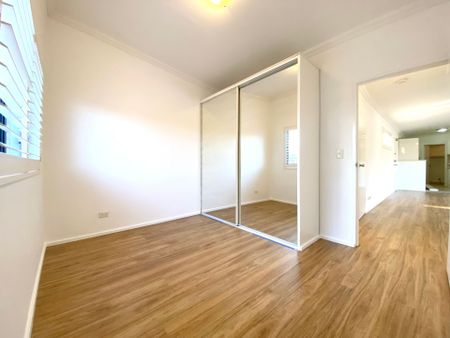 Stunning Light-Filled Two Bedroom Apartment - Photo 4