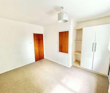 Windsor Road, Wraysbury, TW19 - Photo 3