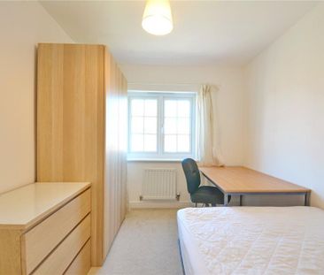 6 bedroom semi-detached house to rent - Photo 4