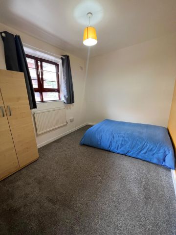 Room in a Shared Flat, London, SW4 - Photo 2